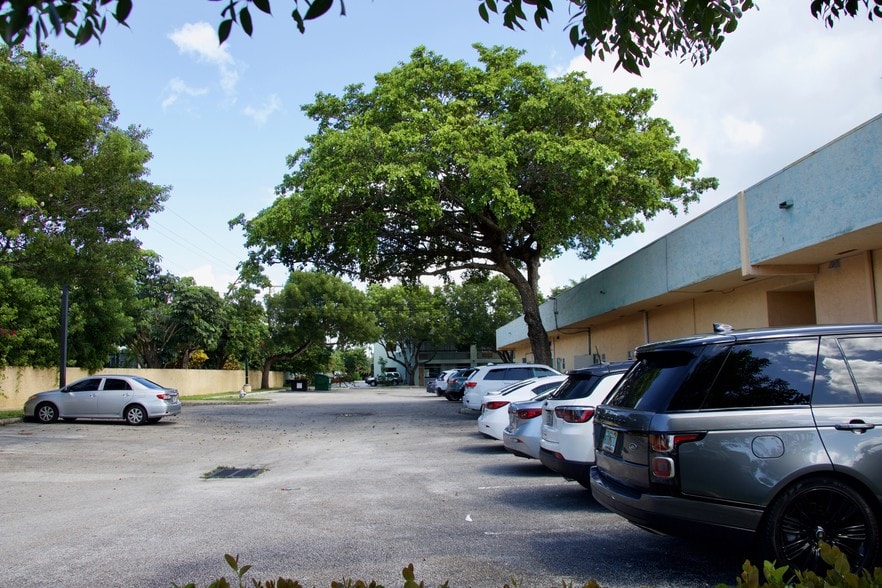 More Photos Of 2831 N Federal Hwy, Boca Raton Unknown For Lease