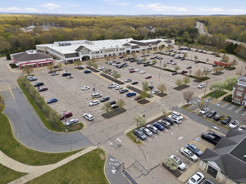 More Photos Of 1300-1340 Ten Rod Rd, North Kingstown Storefront For Lease