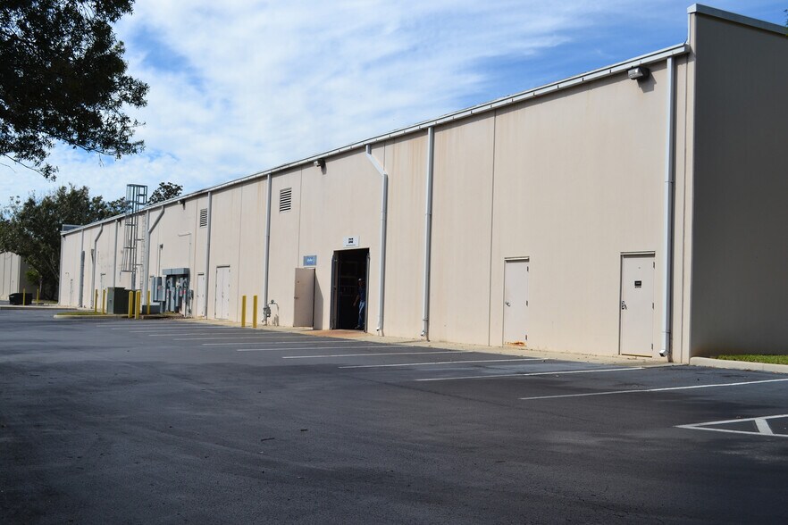 More Photos Of 6790 New Tampa Hwy, Lakeland Unknown For Lease