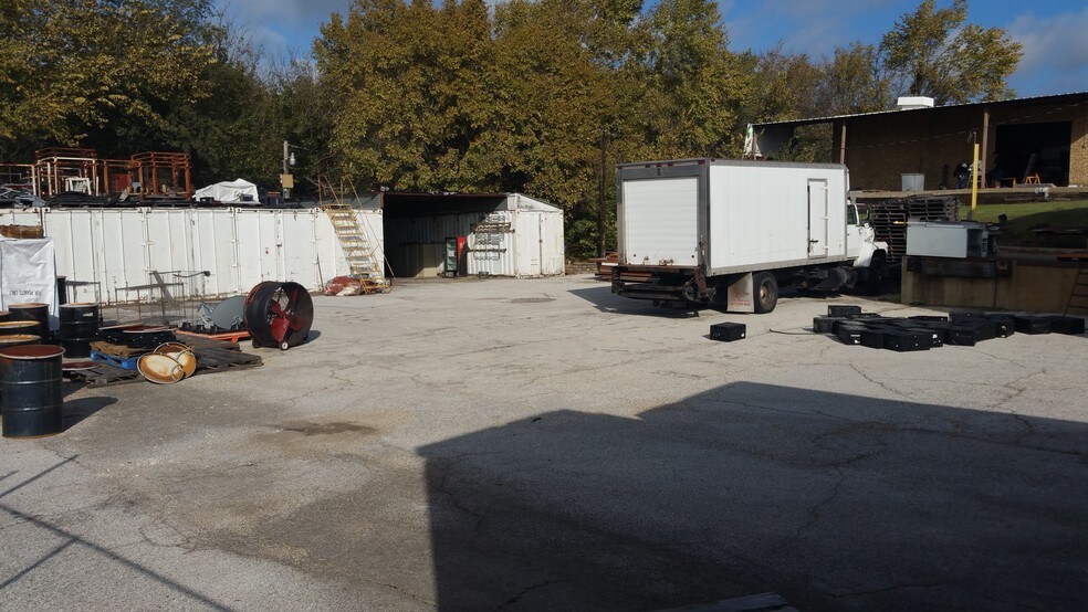 More Photos Of 1155 Cedar Ridge Dr, Duncanville Warehouse For Lease