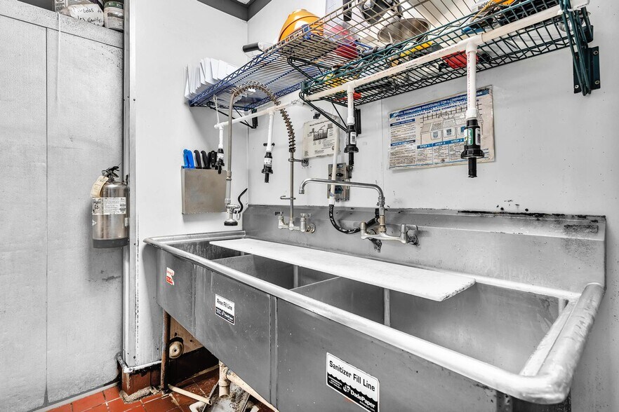 More Photos Of 3693 SW 22nd Ter, Miami General Retail For Lease