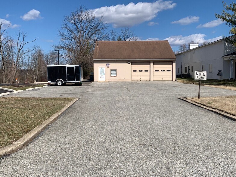 Primary Photo Of 29 E Germantown Pike, Plymouth Meeting Auto Repair For Sale