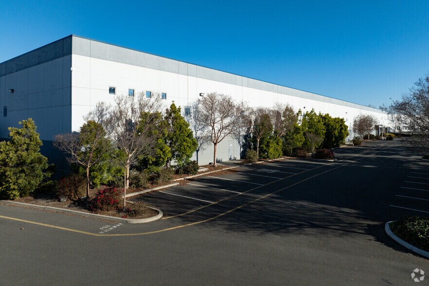 More Photos Of 2302 Courage Dr, Fairfield Manufacturing For Lease