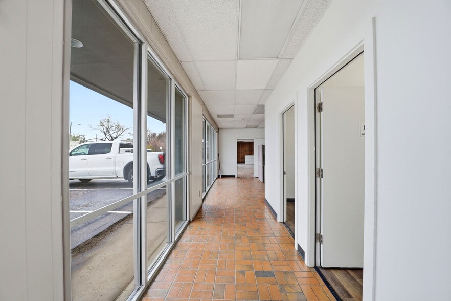More Photos Of 405 W Fillmore St, Colorado Springs Auto Dealership For Sale