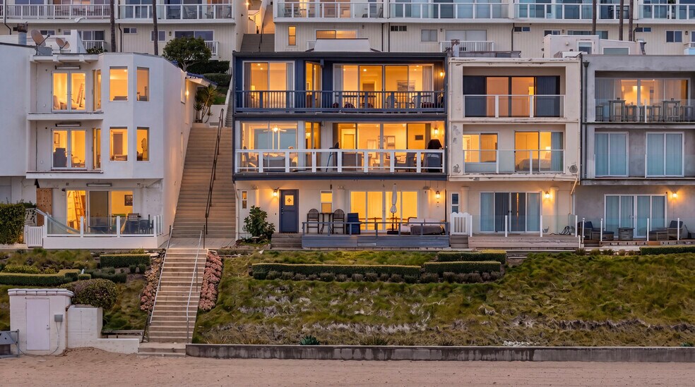 Primary Photo Of 11914 Beach Club Way, Malibu Multifamily For Sale
