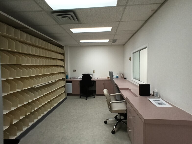 More Photos Of 1929 Russell Rd, Ottawa Medical For Sale