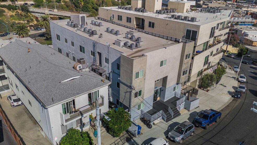 More Photos Of 845 Bunker Hill Ave, Los Angeles Apartments For Sale