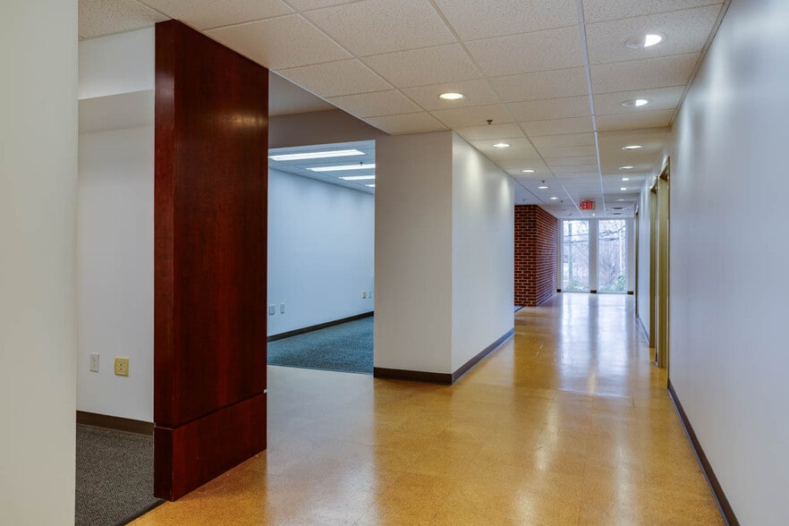 More Photos Of 1140 E Market St, Charlottesville Office For Lease