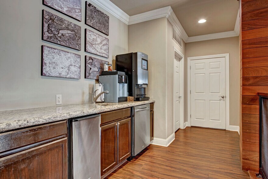 More Photos Of 301-409 N Walker Ave, Oklahoma City Apartments For Lease
