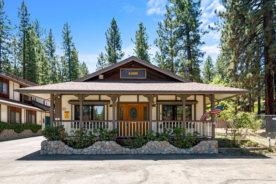 More Photos Of 41609 Big Bear Blvd, Big Bear Lake Office For Sale