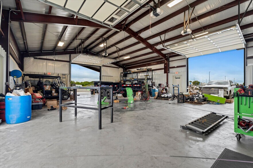 More Photos Of 538 Industrial Pk Acc rd, Trumann Flex For Lease