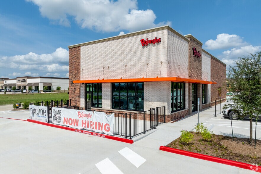 More Photos Of NEQ of League City Pkwy & Egret Bay Blvd, League City Office For Sale