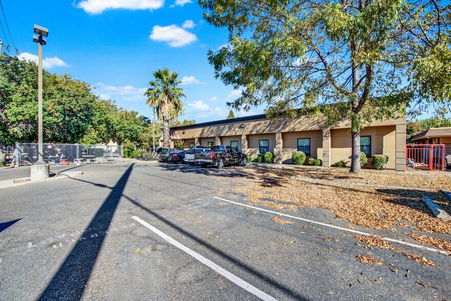 More Photos Of 814 Court St, Woodland Rehabilitation Center For Sale