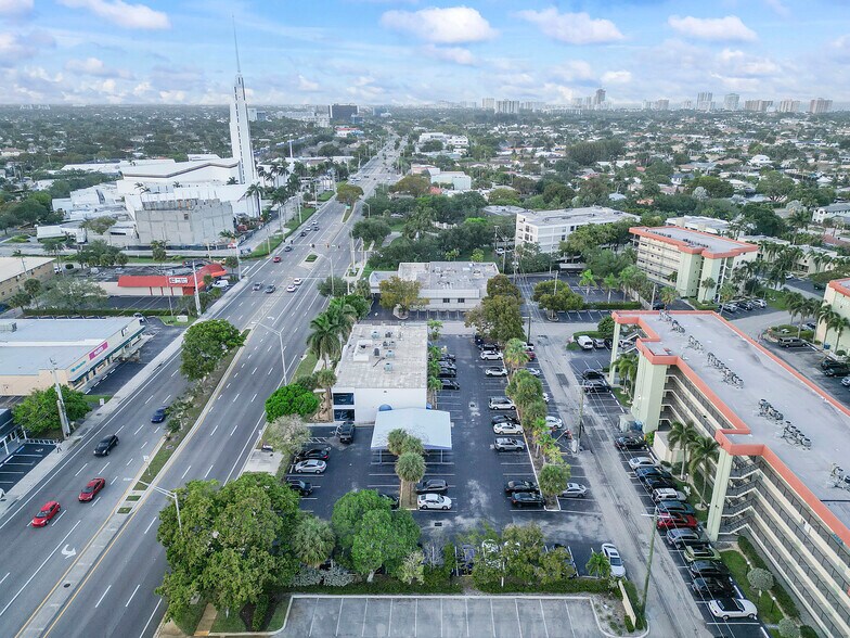 More Photos Of 5300 N Federal Hwy, Fort Lauderdale Office For Sale