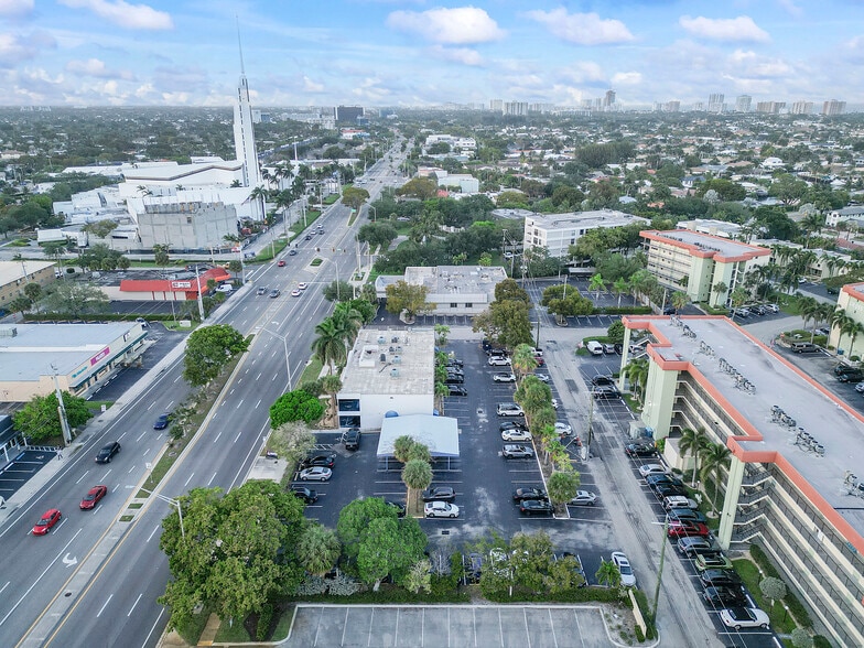 More Photos Of 5300 N Federal Hwy, Fort Lauderdale Office For Sale