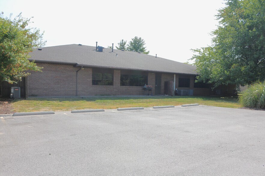 More Photos Of 801 S Durkin Dr, Springfield Office For Sale