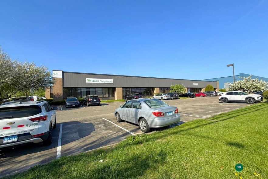 More Photos Of 555 Lordship Blvd, Stratford Showroom For Sale