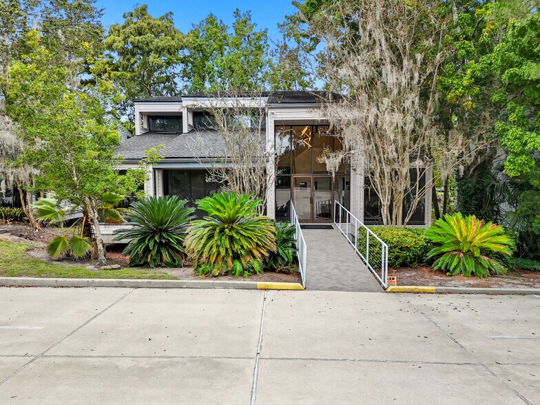 More Photos Of 8818 Goodbys Executive Dr, Jacksonville Office For Lease