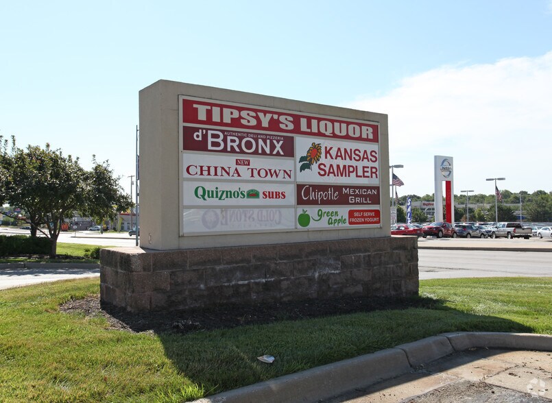 More Photos Of 6820-6864 Johnson Dr, Mission Unknown For Lease