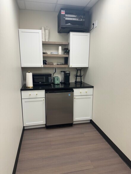 More Photos Of 217-223 S Coltrane Rd, Edmond Storefront Retail Office For Lease