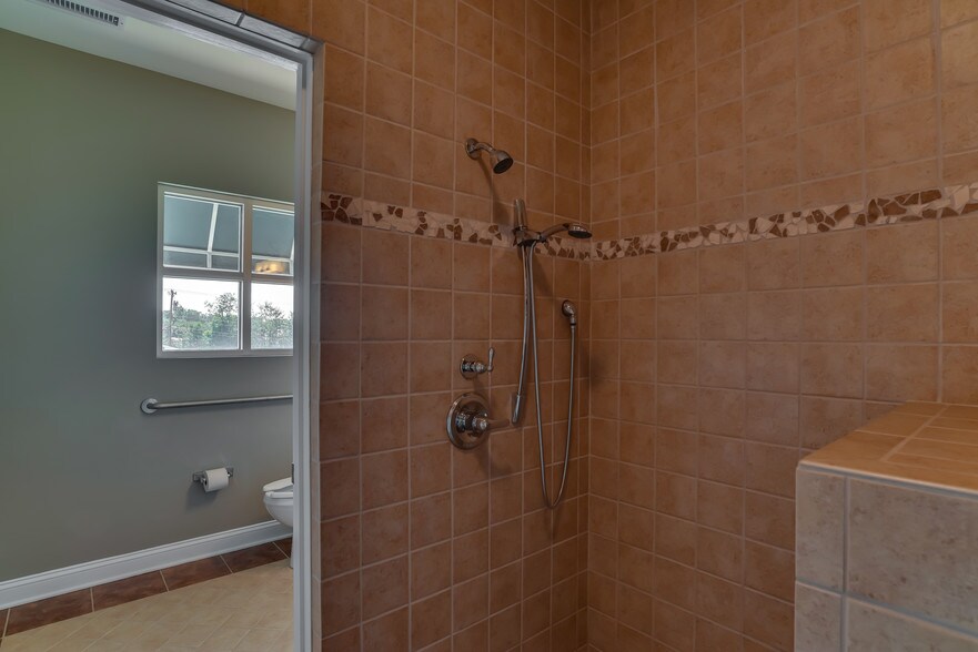 More Photos Of 100 Edgewood Ave, Landrum Medical For Sale