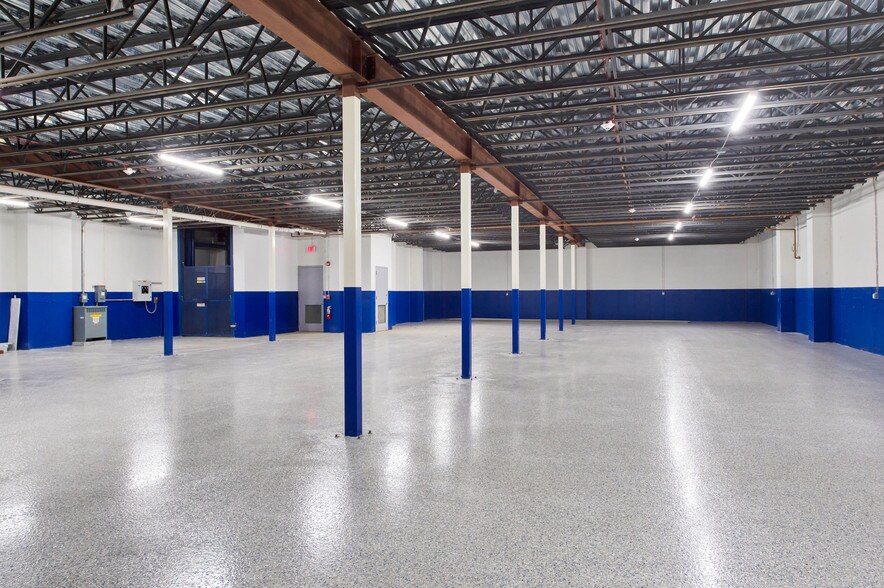 More Photos Of 77 Queens Ln, East Hampton Light Distribution For Lease