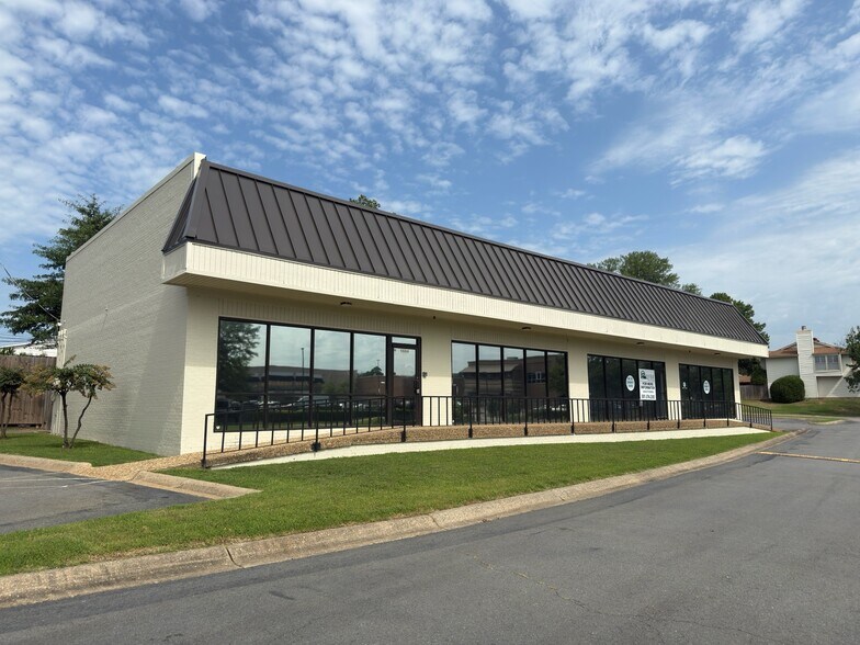 More Photos Of 1604 Merrill Dr, Little Rock Office For Lease