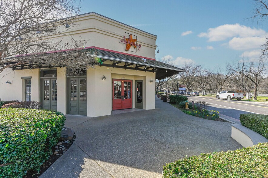 More Photos Of 191 Main St, Murphys General Retail For Sale