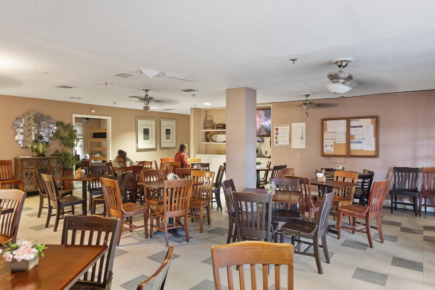 More Photos Of 4606 Connelly St, Austin Assisted Living For Sale