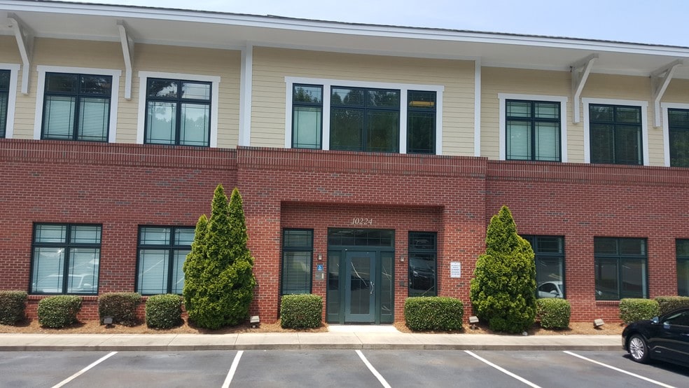 More Photos Of 10224 Hickorywood Hill Ave, Huntersville Office For Sale