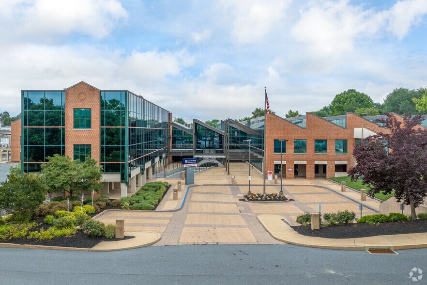 More Photos Of 26 N Cedar St, Lititz Medical For Lease