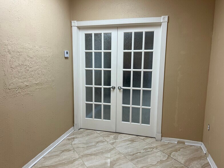 More Photos Of 6099 Stirling Rd, Davie Office Residential For Sale