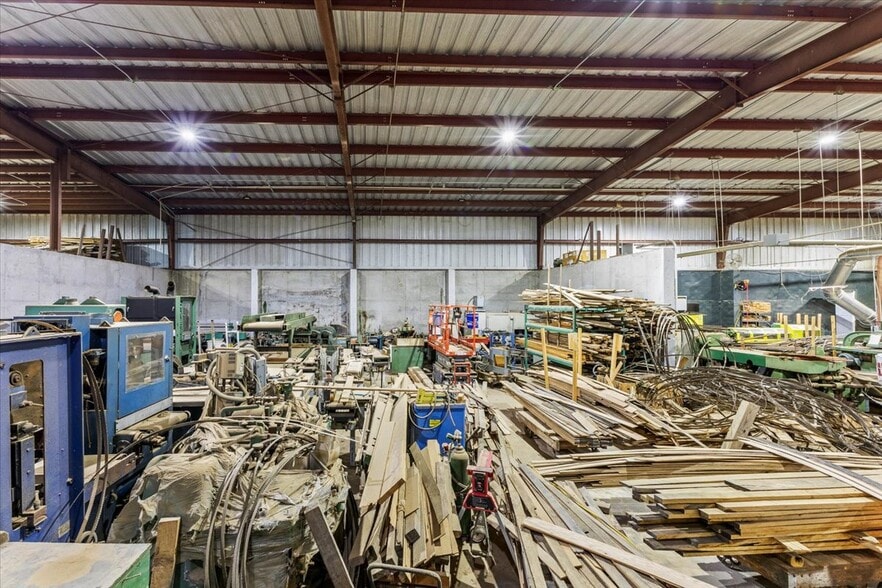 More Photos Of 11085 Baileyton Rd, Greeneville Manufacturing For Lease