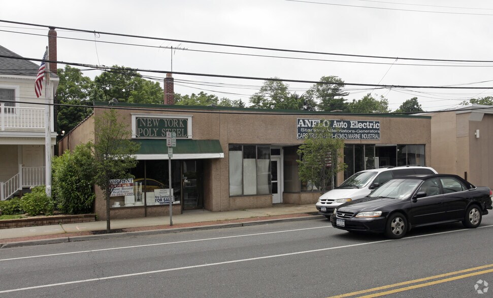 More Photos Of 123-127 Merrick Rd, Amityville Storefront For Lease