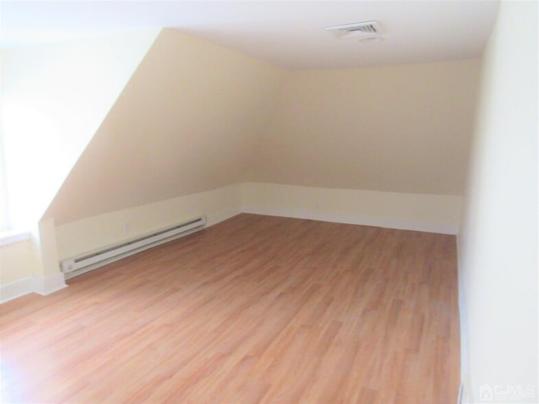 More Photos Of 177 Livingston Ave, New Brunswick Loft Creative Space For Lease