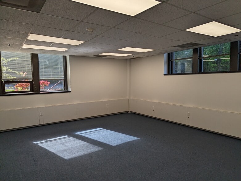 More Photos Of 210 N Central Ave, Hartsdale Medical For Lease