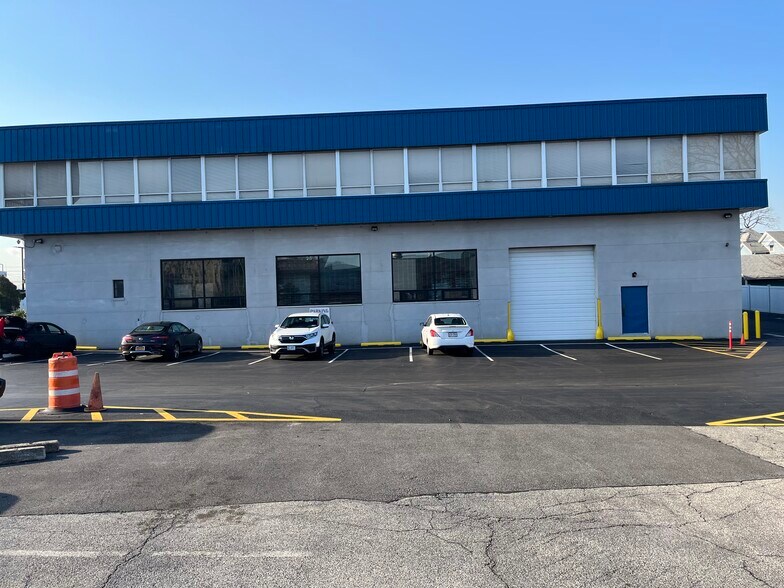 More Photos Of 65 River St, New Rochelle Showroom For Lease