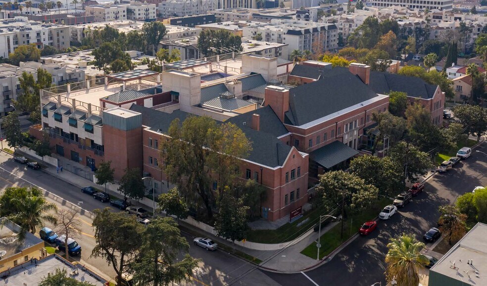 Primary Photo Of 3160 Geneva St, Los Angeles Medical For Sale