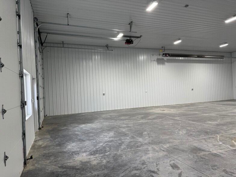 More Photos Of 200 Greenfield Dr, Tiffin Industrial For Sale