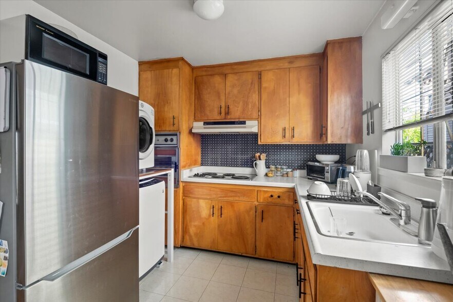 More Photos Of 84 Monte Vista Ave, Oakland Apartments For Sale
