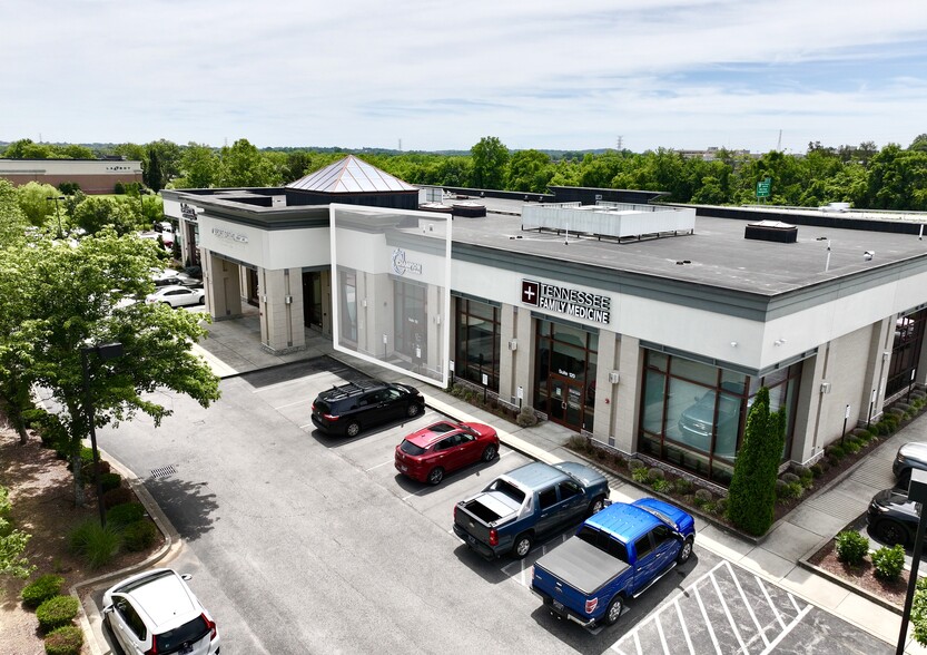 Primary Photo Of 1047 Glenbrook Way, Hendersonville Storefront Retail Office For Lease