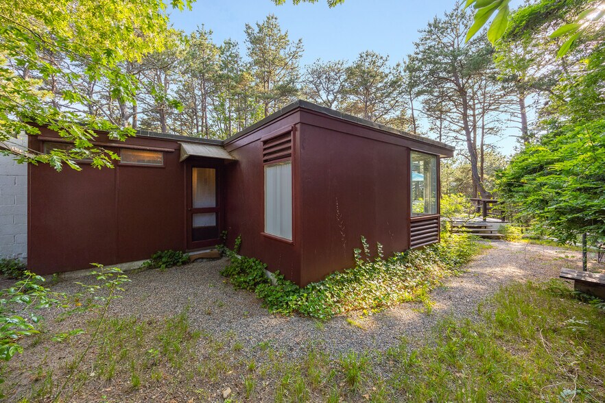 More Photos Of 25 Way 055., Wellfleet Apartments For Sale