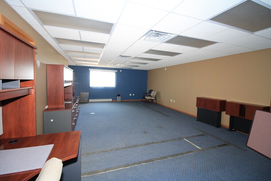 More Photos Of 6008 Highway 2 E, Minot Showroom For Sale