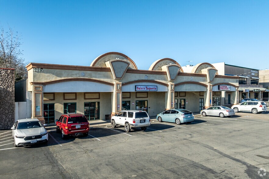 Primary Photo Of 4445-4447 Auburn Blvd, Sacramento Storefront For Lease