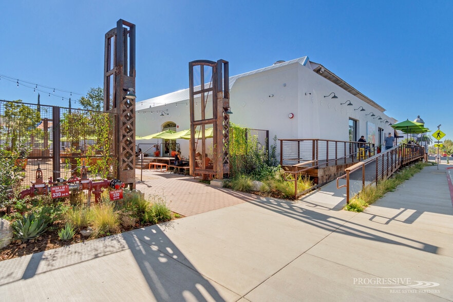 More Photos Of 330 3rd St, Redlands Restaurant For Lease