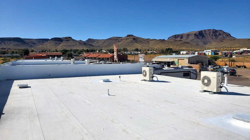 More Photos Of 4030 Stockton Hill Rd, Kingman Light Distribution For Sale