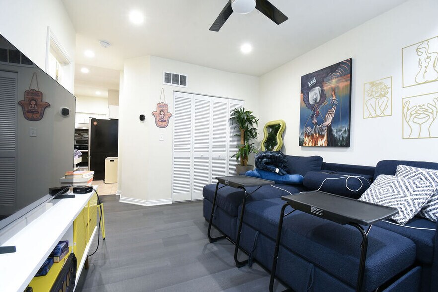 More Photos Of 1828 S Peoria St, Chicago Multifamily For Sale