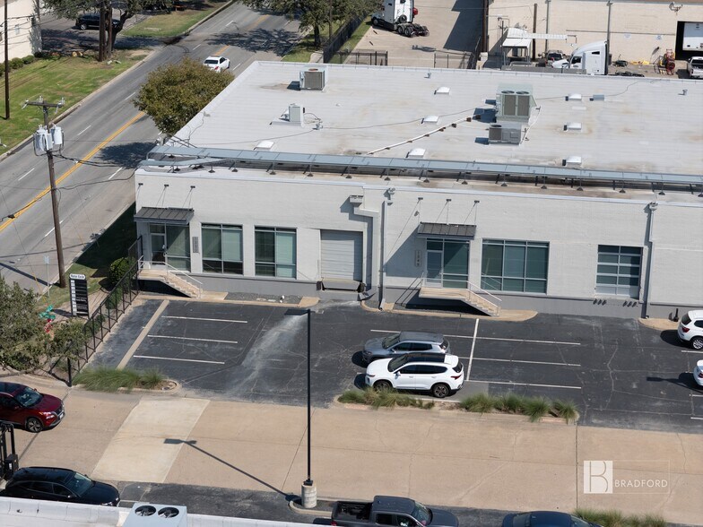 More Photos Of 1350 Motor Cir, Dallas Warehouse For Lease