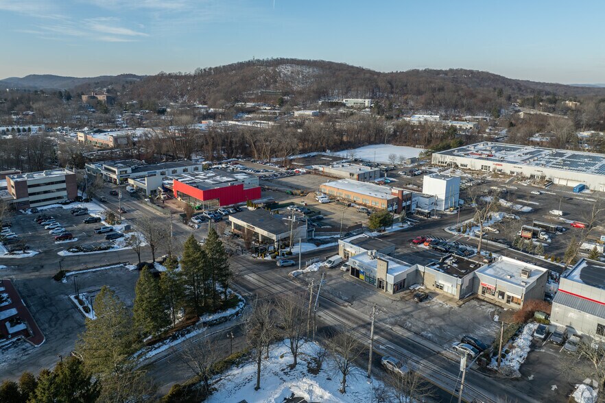 More Photos Of 309 N Bedford Rd, Mount Kisco General Retail For Lease