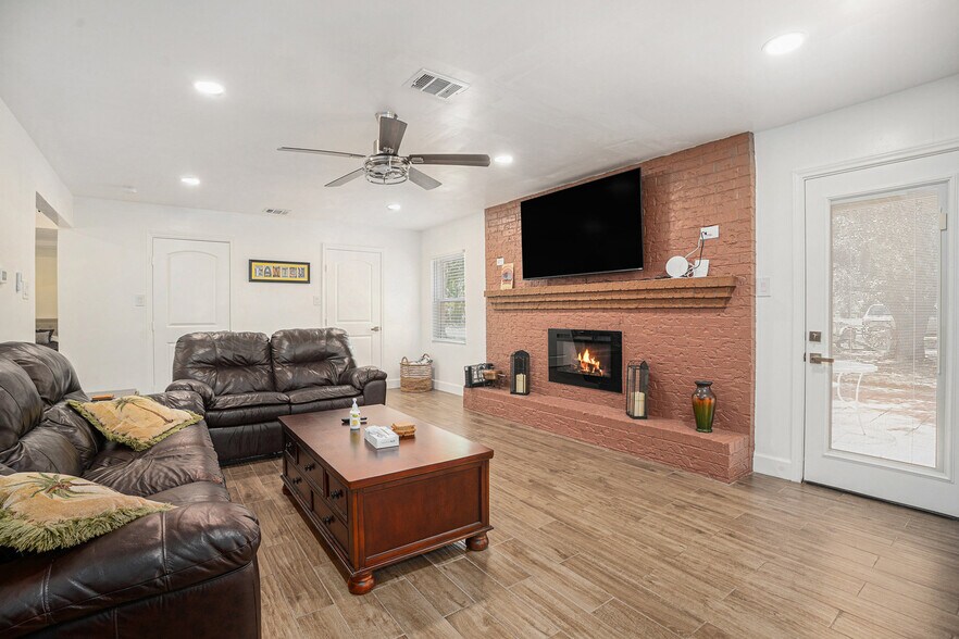 More Photos Of 7710 Iowa Colony Blvd, Rosharon Land For Sale